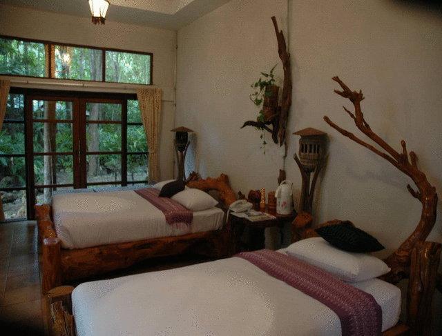 Momchailai Forest Retreat Kanchanaburi Exterior photo