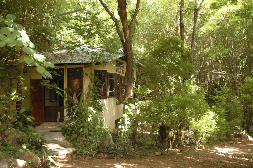 Momchailai Forest Retreat Kanchanaburi Exterior photo