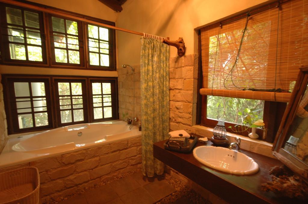Momchailai Forest Retreat Kanchanaburi Exterior photo
