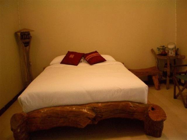Momchailai Forest Retreat Kanchanaburi Room photo