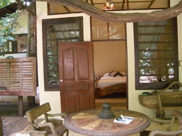 Momchailai Forest Retreat Kanchanaburi Room photo